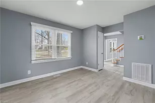 204 N Gurney St, Burlington, NC 27215 - Photo 5