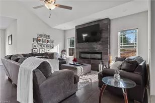 5572 Friendship Glen Dr, Browns Summit, NC 27214 - Photo 3