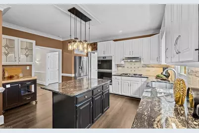 905 McDowell Drive, Greensboro, NC 27408 - Photo 15