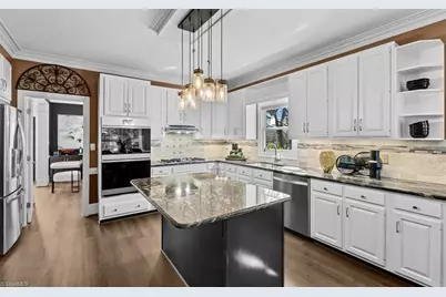 905 McDowell Drive, Greensboro, NC 27408 - Photo 13