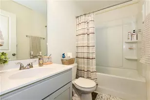 3805 Bissett Wy, Greensboro, NC 27405 - Photo 19