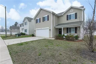 3805 Bissett Wy, Greensboro, NC 27405 - Photo 3