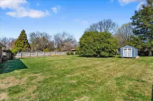 806 King George Dr, Greensboro, NC 27410 - Photo 23