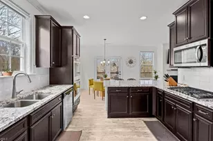 7619 Mary Ellen Ct, Greensboro, NC 27409 - Photo 9