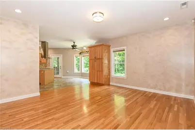 521 Dogwood Drive, Liberty, NC 27298 - Photo 7