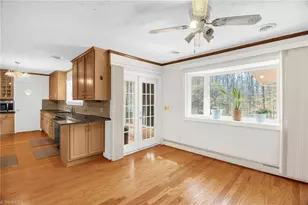 4220 Farlow Dr, Greensboro, NC 27406 - Photo 15