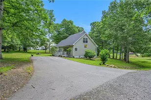 140 New Beginnings Dr, West Jefferson, NC 28694 - Photo 5