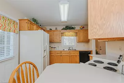 303 N Seventh Street, Mebane, NC 27302 - Photo 13