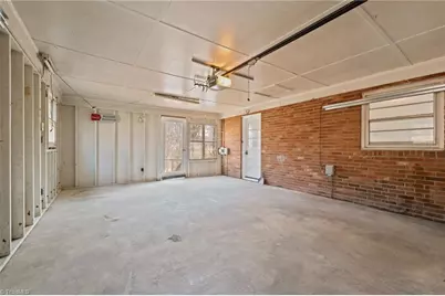 3818 Edgewood Terrace Road, Greensboro, NC 27406 - Photo 29