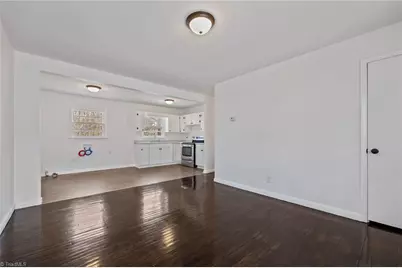 3818 Edgewood Terrace Road, Greensboro, NC 27406 - Photo 15