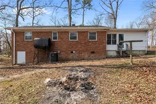 3818 Edgewood Terrace Rd, Greensboro, NC 27406 - Photo 5