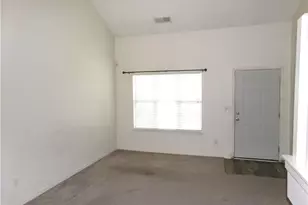 211 Malamute Ln, Greensboro, NC 27407 - Photo 3