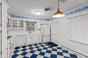 3519 Woodview Dr, High Point, NC 27265 - Photo 13