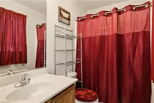 5812 Huckleberry Ct, Winston-Salem, NC 27105 - Photo 19