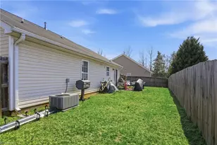 5812 Huckleberry Ct, Winston-Salem, NC 27105 - Photo 27