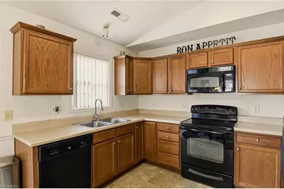 5812 Huckleberry Court, Winston-Salem, NC 27105 - Photo 11