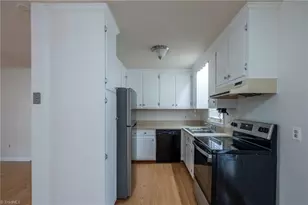 410 Riverton Ct, Gibsonville, NC 27249 - Photo 7