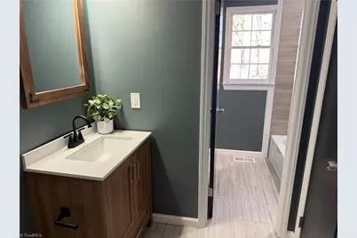 3 Woodclub Court, Greensboro, NC 27406 - Photo 7