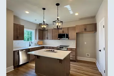 228 Longwood Drive, Winston-Salem, NC 27104 - Photo 5