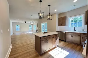 228 Longwood Dr, Winston-Salem, NC 27104 - Photo 7