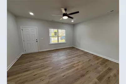 1007 E Barton Street, Greensboro, NC 27407 - Photo 5