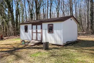 503 Cedar St, Eden, NC 27288 - Photo 23