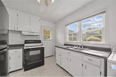 515 W Stokes Street, China Grove, NC 28023 - Photo 13