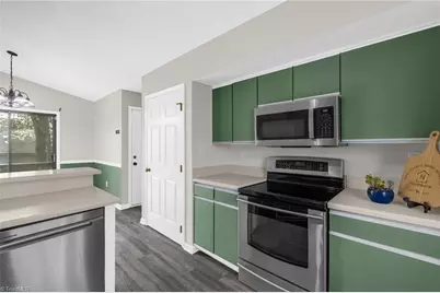 9 Dunnberry Court, Greensboro, NC 27455 - Photo 17