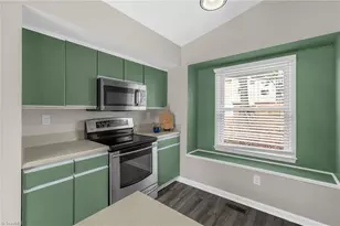 9 Dunnberry Ct, Greensboro, NC 27455 - Photo 15