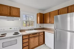 1216 Pamlico Dr, Greensboro, NC 27408 - Photo 11