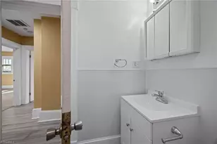 801 E Lexington Ave, High Point, NC 27262 - Photo 19