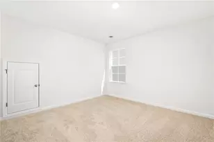 3009 Middle Creek Ln, Greensboro, NC 27405 - Photo 15