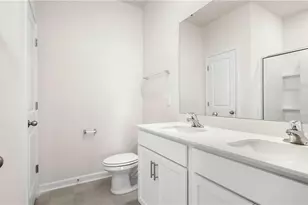 3009 Middle Creek Ln, Greensboro, NC 27405 - Photo 15
