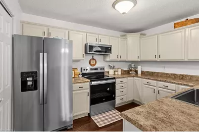 295 Calinda Drive, Thomasville, NC 27360 - Photo 11