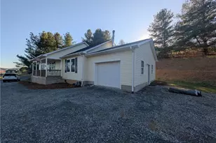 47 Peacock Ln, Sparta, NC 28675 - Photo 3