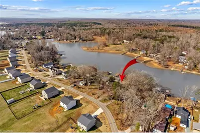 1331 Hickory Point Drive, Lexington, NC 27292 - Photo 3