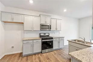 3696 Waterford Oak Ct, High Point, NC 27265 - Photo 9