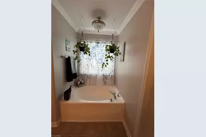 818 Leach Avenue, Thomasville, NC 27360 - Photo 31