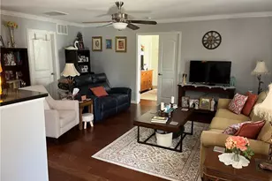 818 Leach Ave, Thomasville, NC 27360 - Photo 17