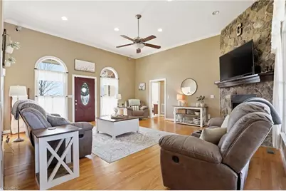 362 Mountain Shadows Drive, Purlear, NC 28665 - Photo 5