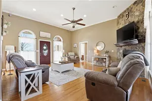 362 Mountain Shadows Dr, Purlear, NC 28665 - Photo 5