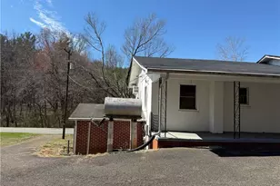 6222 Pine St, Mount Airy, NC 27030 - Photo 9