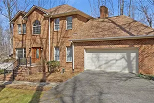 1100 Woodridge Ln, Yadkinville, NC 27055 - Photo 3