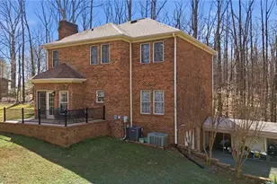 1100 Woodridge Ln, Yadkinville, NC 27055 - Photo 5