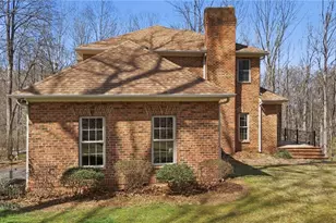 1100 Woodridge Ln, Yadkinville, NC 27055 - Photo 7