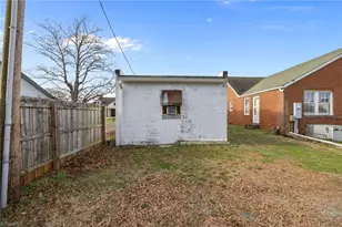 215 Burlington Ave, Gibsonville, NC 27249 - Photo 17