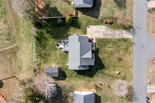 8 Lea Ln, Mebane, NC 27302 - Photo 7