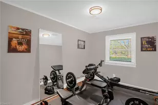 3917 W Friendly Ave, Greensboro, NC 27410 - Photo 23