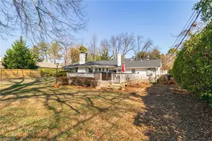 3917 W Friendly Ave, Greensboro, NC 27410 - Photo 27