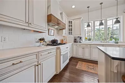 208 Willoughby Boulevard, Greensboro, NC 27408 - Photo 11